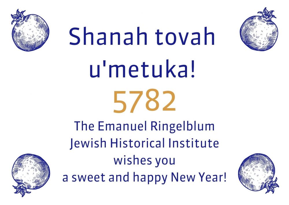 Bir qiz derazadan onanizm bilan shugullanadi Qora erkak xotinini sikdi